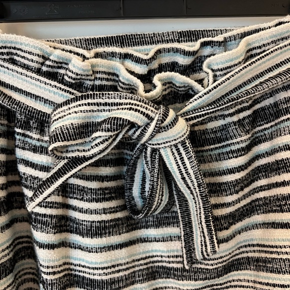 LOFT striped gathered skirt with belt, size 16/18 - Picture 2 of 3